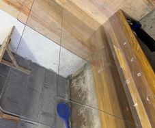 Freestanding perspex screens