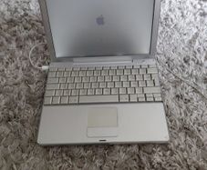 Apple Powerbook G4 and charger
