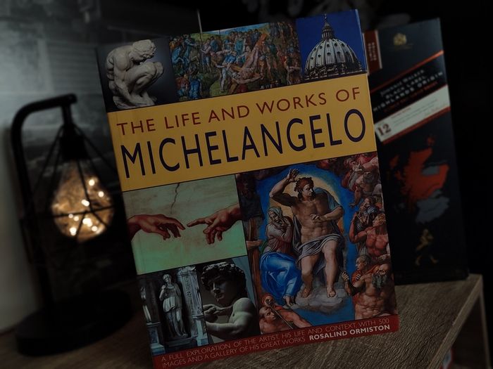 The Life and Works of Michelangelo ! A Full Exploration of The Artist, His Life and Context ! 500 Illustrations ! 2010 ! by Hermes House !