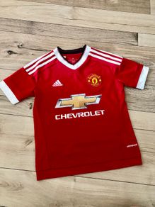 Manchester United jersey size 9/10 years old