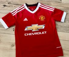 Manchester United jersey size 9/10 years old