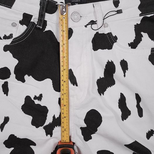 Boohoo Man White Black Cow Print Graphic Straight Leg Denim Jeans W32/L31