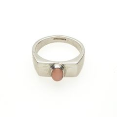 925 Vintage Sterling Silver & Pink Coral Ring