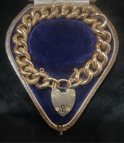 Stunning Antique 9ct Gold Curb Link Bracelet, Heart Clasp and Safety Chain 30.25 grams