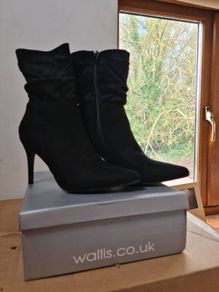 BNWT Wallis Black Ankle Boots