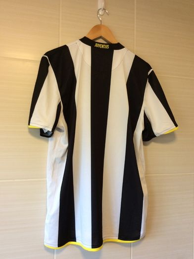 Juventus Jersey. Season 2008/2009. Official Nike Home Jersey From 2008. Authentic Original From 2008. Not A Modern Day Remake.