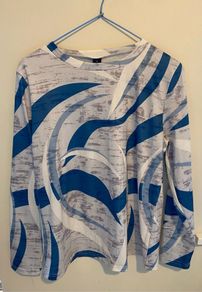 Long Sleeve Graphic Print T-Shirt Size Large
