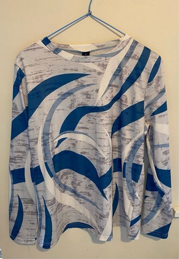 Long Sleeve Graphic Print T-Shirt Size Large
