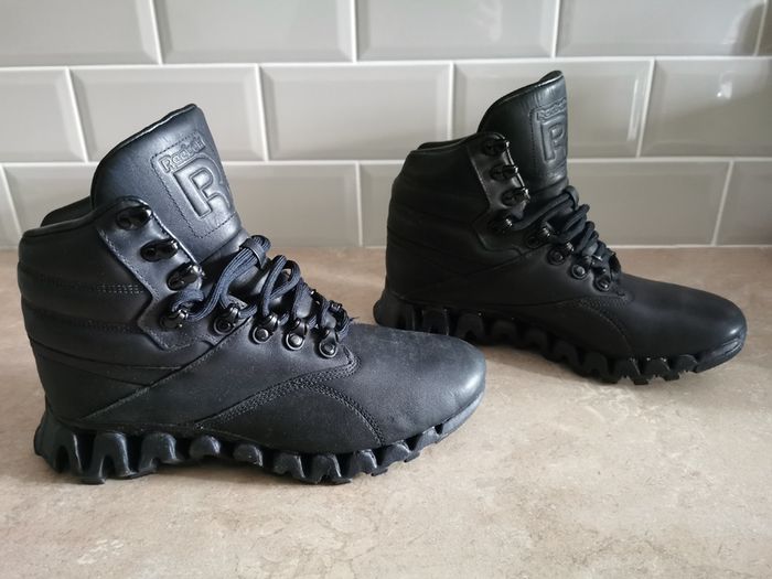 Men's Reebok boots Genuine leather Black Winter Sneakers EUR40 US7.5 UK6.5
