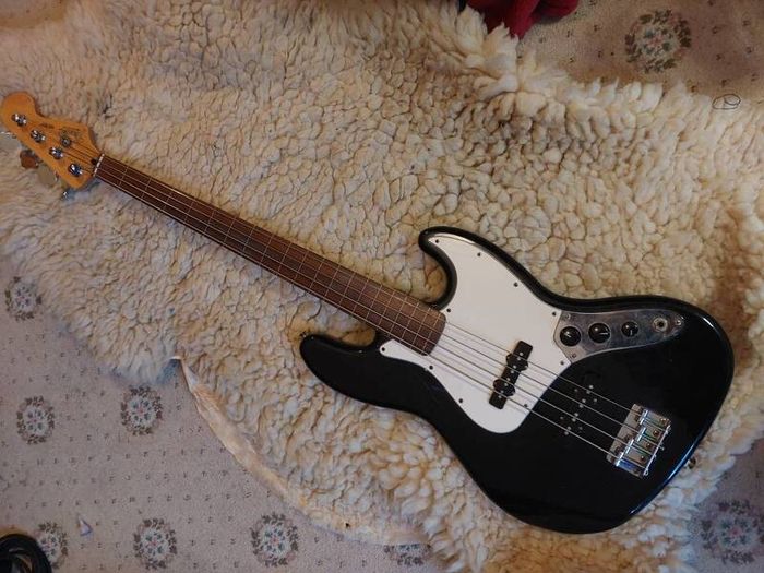 fender mexican jazz bass fretless m2700303