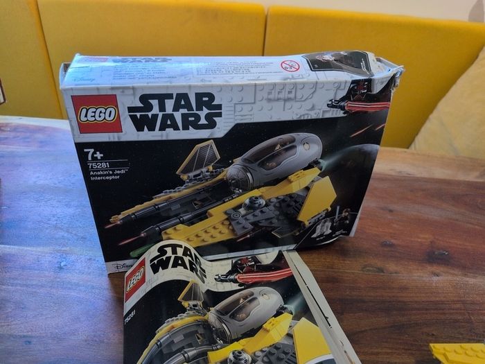 Lego Anakin's Jedi interceptor