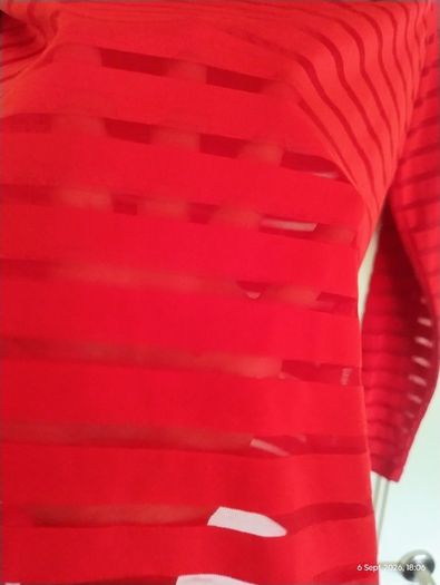 Women's long sleeve top