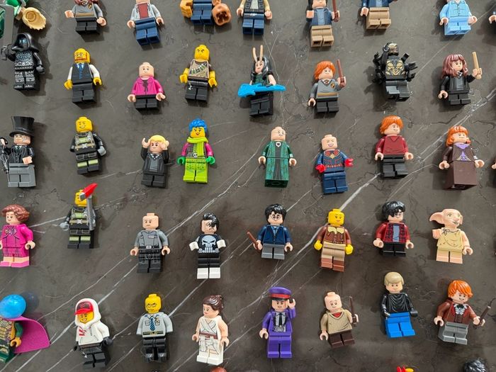 lego mini figures