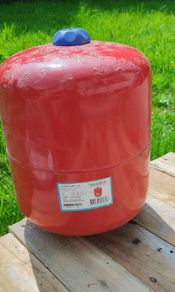 Expansion vessel