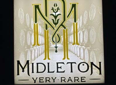Middleton Very Rare Lightbox