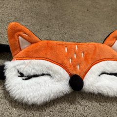 Light blocking sleep mask