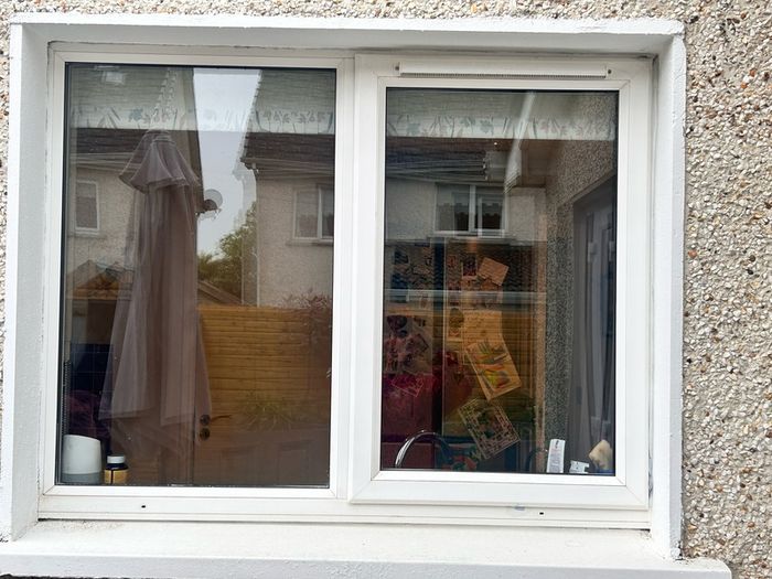 Window & roller blind