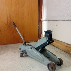Car jack