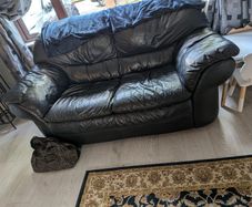 2  seater leather sofa , 2x 1 seaters leather armchairs
