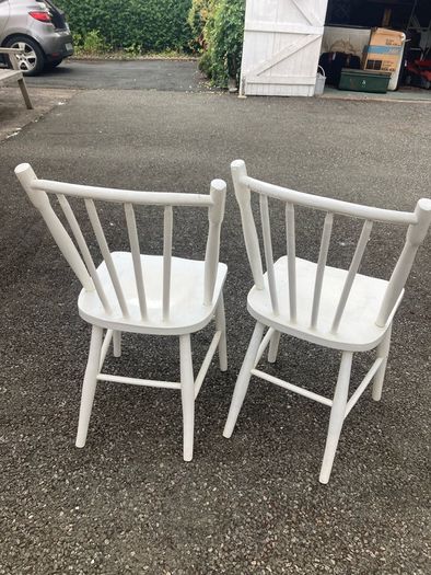 Traditional kitchen chairs