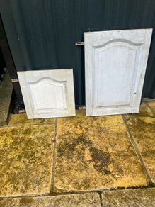 FREE 2x Kitchen Cabinet Doors