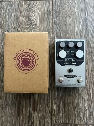 Deluxe 61 Origin Effects tremolo preamp