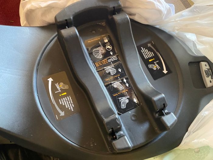 Joie baby car seat and ISO swivel base