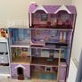 large doll house Image 3