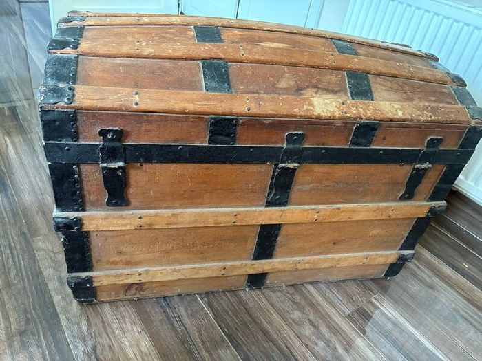 Antique 1890s steamer trunk Liver brass plates