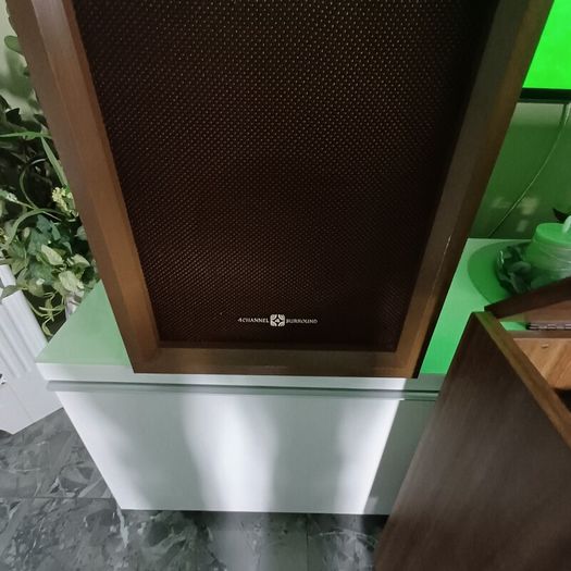 Mega Rare Time Capsule from 1971 Onkyo X1 quadraphonic console system hifi Gold from Japan in Stunning condition this is a statement piece and highly sought-after with the original speakers and hifi cabinet