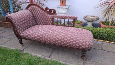 Antique Chaise Longue