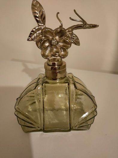 Beautiful big perfume bottle reduced