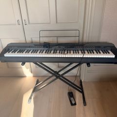 Thomann SP600 electric piano with foot pedal