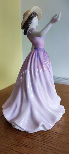 Royal Doulton 1999 Beth Hn4156 N. Pedley Design