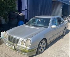 Mercedes W210 Breaking for Parts E220 CDI E class Auto
