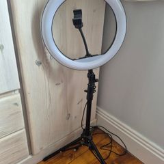 Ring light