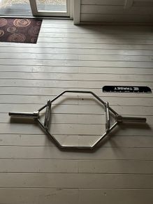 Hex trap bar