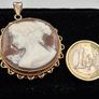 Vintage 9ct gold cameo pendant Image 2