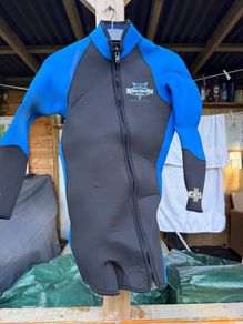 wetsuit