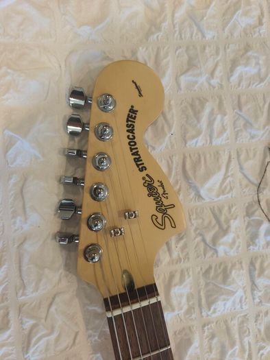 Fender Squier Stratocaster (Standard Series)