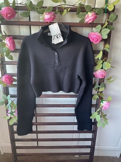 jumper Bnwt Zara navy cropped jumper with button neckline size small