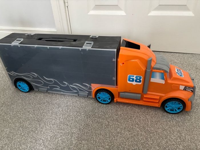 Car transporter