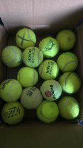 Tennis balls