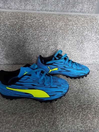 boys football shoes.UK10.EUR 28