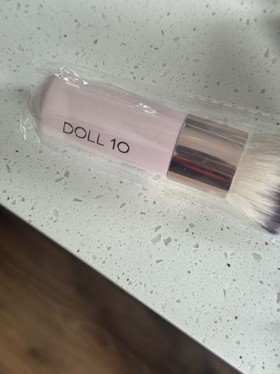 Face makeup brushes