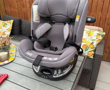 Joie 360 Rotating ISOFIX Car Seat Excellent Condition