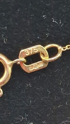 9ct Yellow Gold Miraculous Medal Pendant necklace