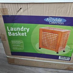Laundry wooden basket