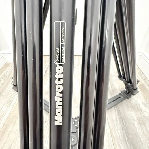Manfrotto 546GB aluminium tripod 501 HDV fluid head