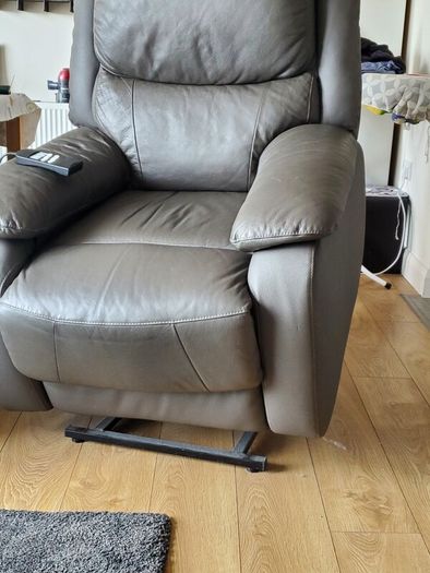 Faux Leather Recliner Riser